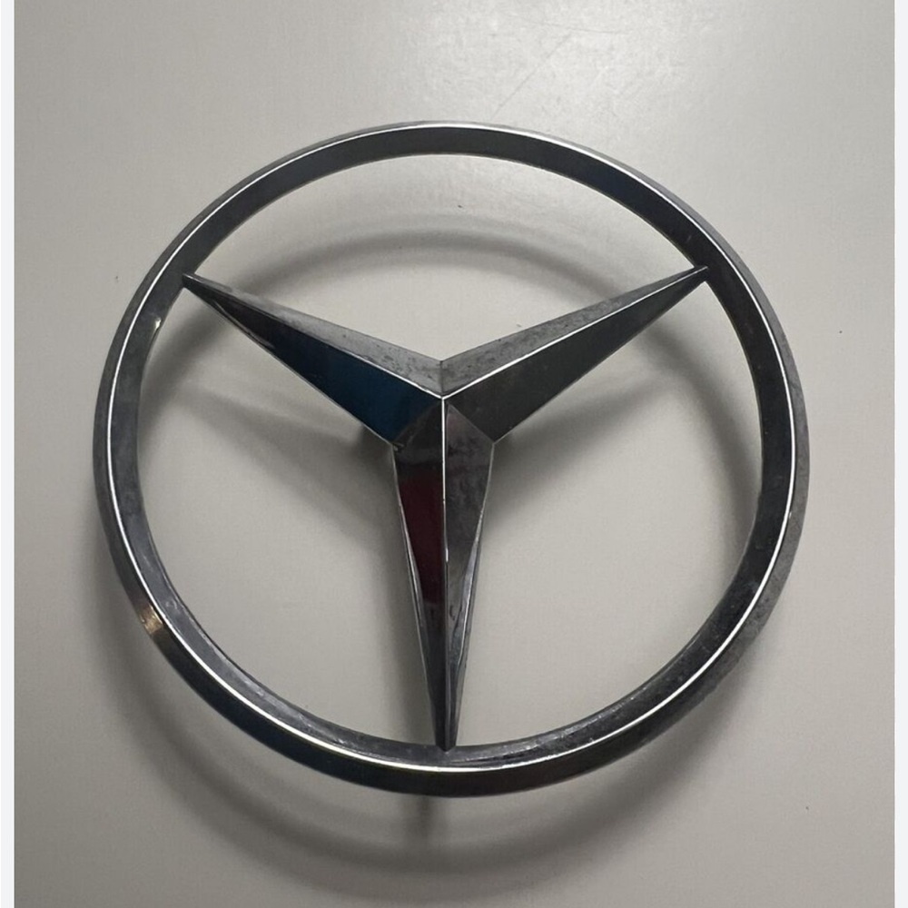 Mercedes chrome bold emblem in silver
